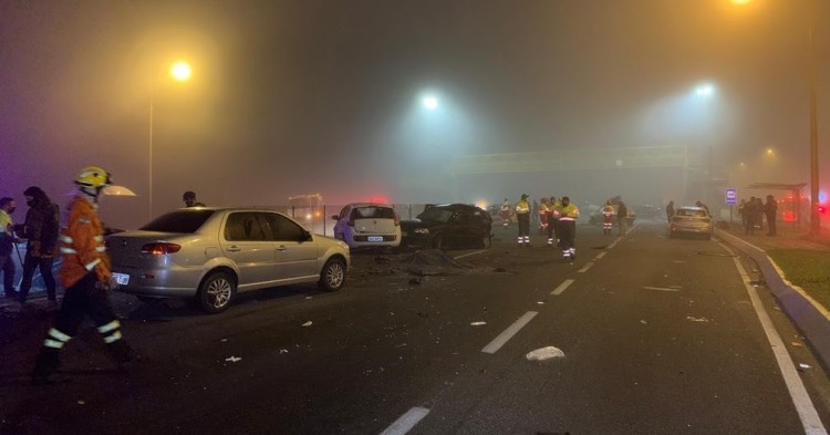 Acidente na BR-277 perto de Curitiba deixa 21  feridos e 7 mortos